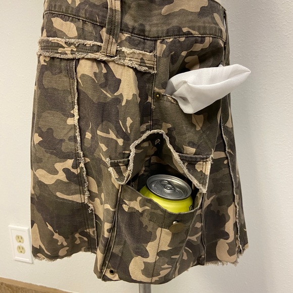 Cargo Mini Skirt CAMO Huge Pockets SIZE LARGE NWOT 100% cotton. MADE IN USA Y2K - Picture 4 of 11